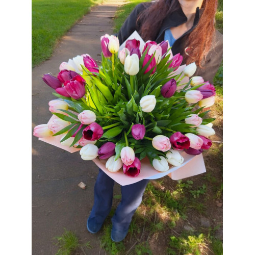 Buchet 59 lalele multicolore